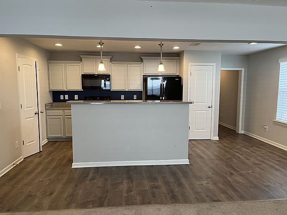 4th image of 4729 Chelanie Cir
