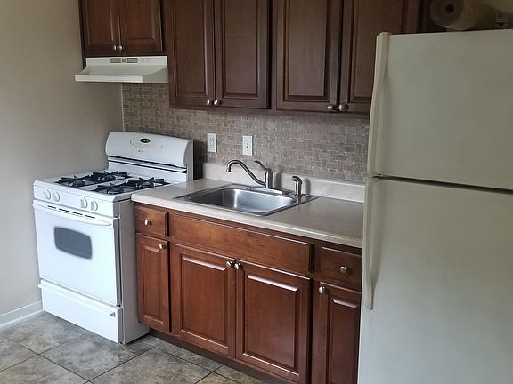 5th image of 1510 Roger Dr