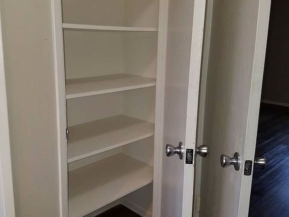 4th image of 1501 Ivywood Dr