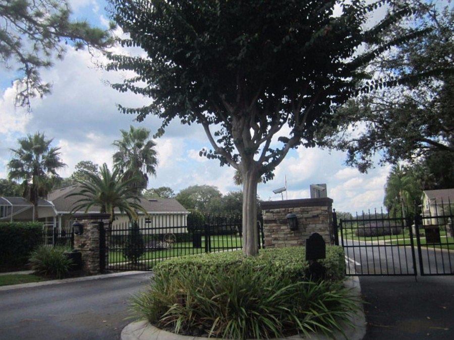 2nd image of 322 Glen Club Dr
