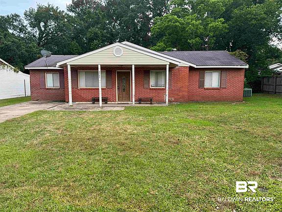 2nd image of 4121 Yorkshire Ln