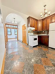 134 Dupont Street, #U