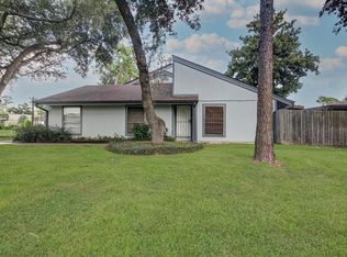 5867 Village Forest Ct, Houston, TX 77092