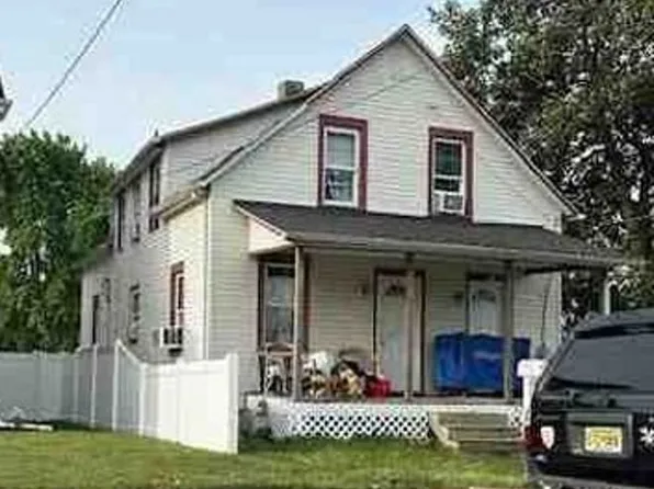 210 Lake Ave, Glendora, NJ 08029