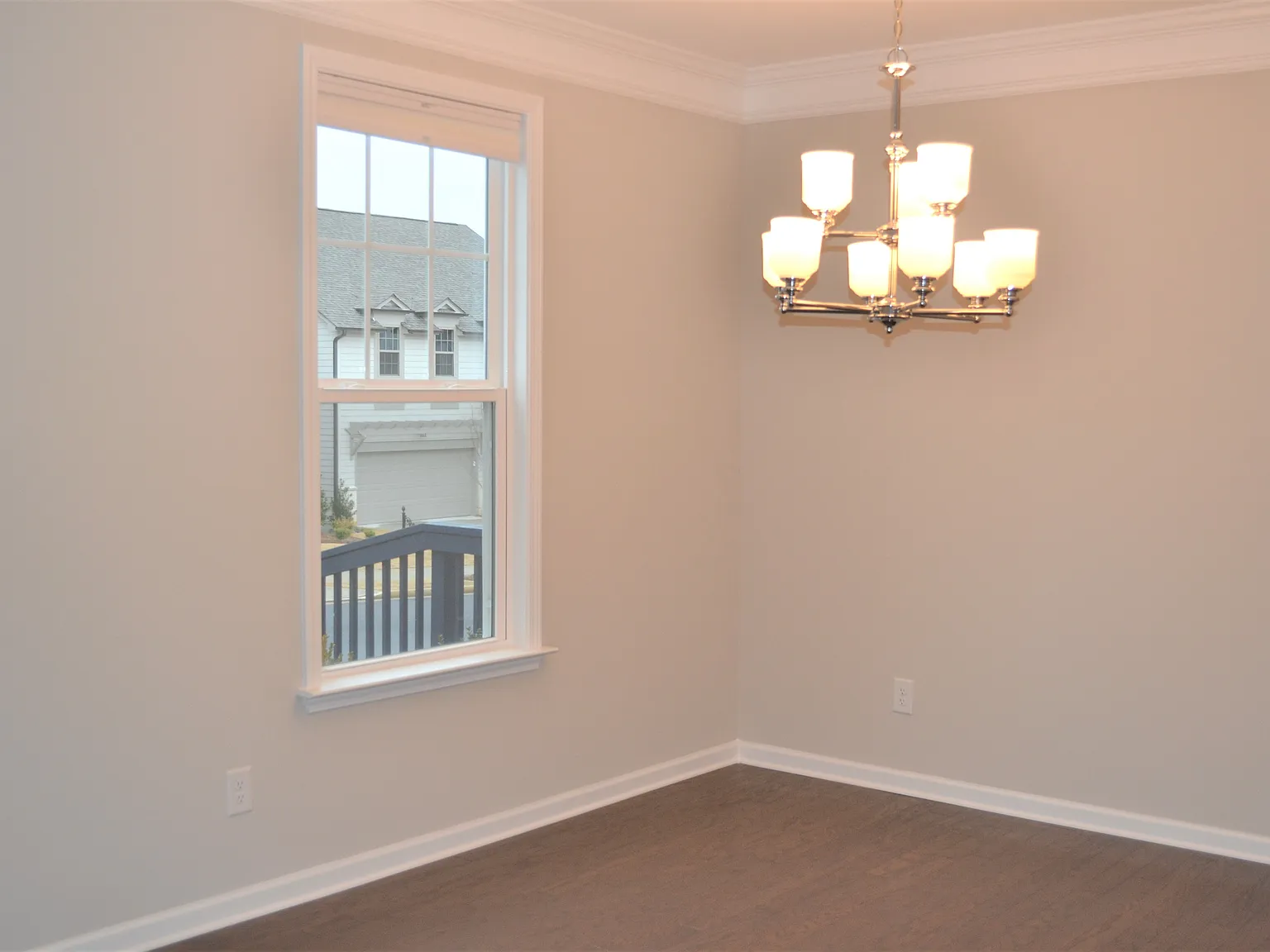 Beautiful 4/2.5 Woodstock Home! — Photo 4