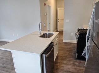 100 Westford St #1A, Lowell, MA 01851