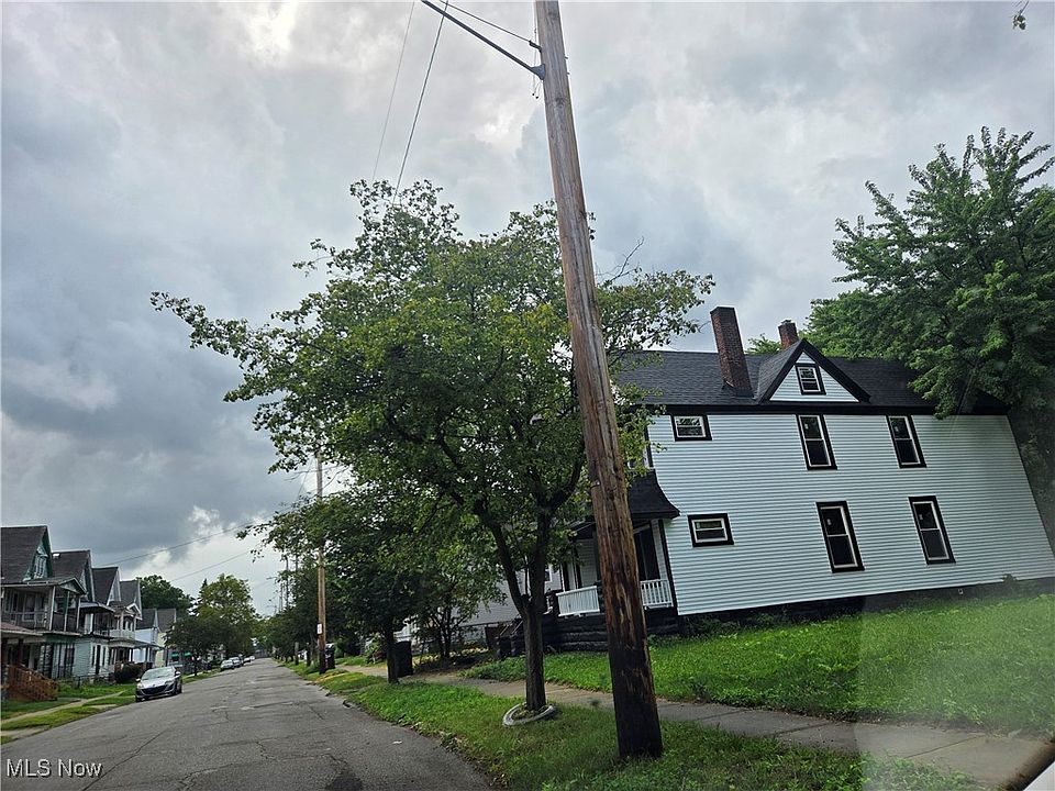 2nd image of 1344 E 93rd St