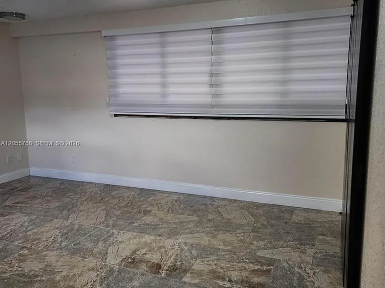 11130 N Lakeview Dr #1 — Photo 24