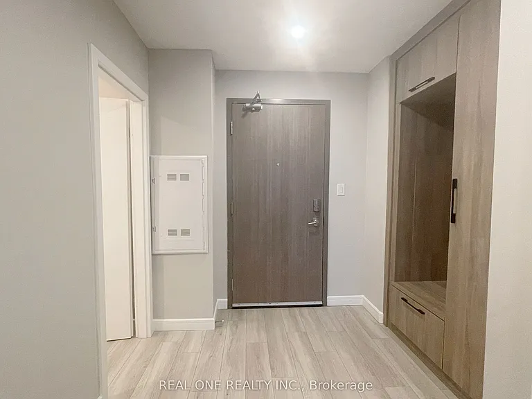20 George St #2409 — Photo 3