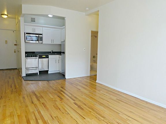 3rd image of 29 Avenue B APT 4J