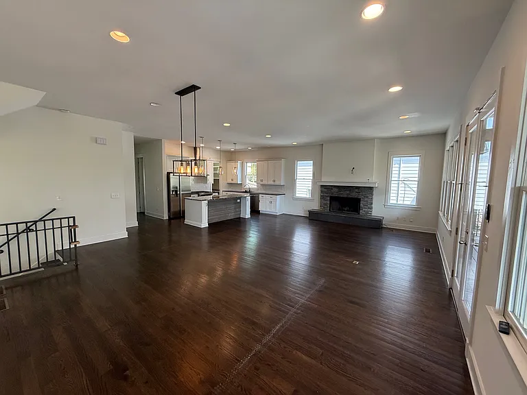 1185 Foster Pl NW — Photo 3