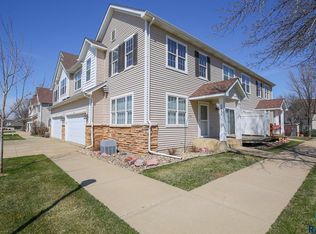3321 W Ralph Rogers Rd, Sioux Falls, SD 57108