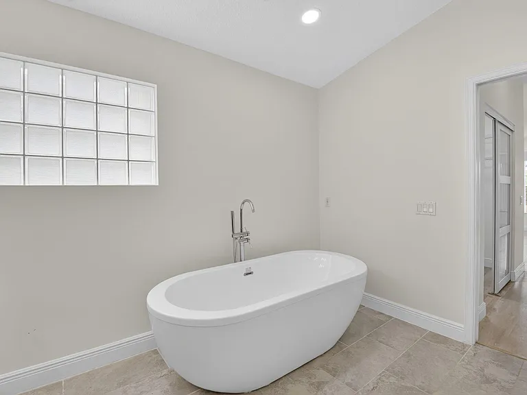11728 Dove Hollow Ave — Photo 18