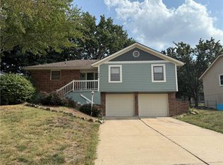 1639 SE Boone Trl, Lees Summit, MO 64063