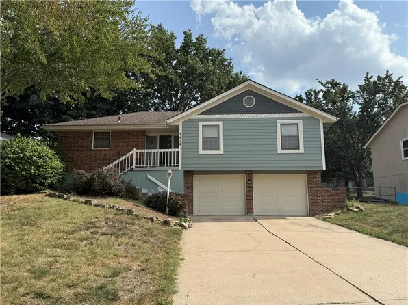 1639 SE Boone Trl, Lees Summit, MO 64063