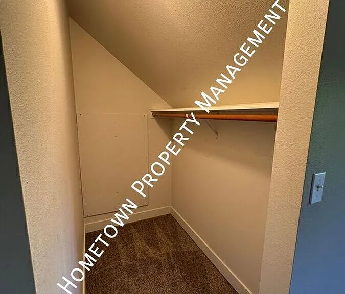 6231 Martin Way E — Photo 26