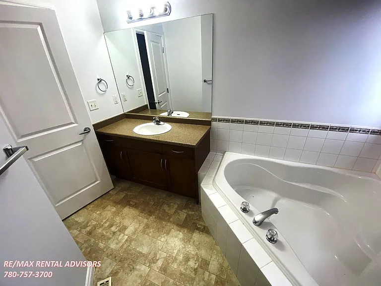 208 79th St SW — Photo 30
