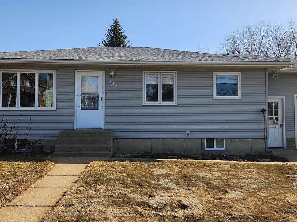 1st image of 928 4th Ave E