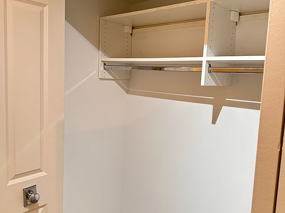 4th image of 437 Tennyson Dr Floor 2
