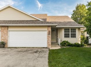 4028 Water Point Ct SW, Cedar Rapids, IA 52404