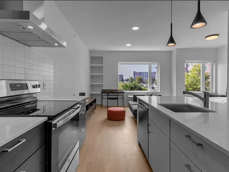 Michigan Place Apartments — Photo 10