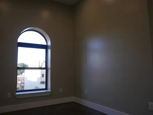 Rented by Premier Metro Realty Corp | media 14
