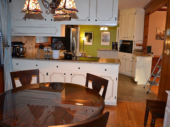 Remodled Dining Room view into Kitchen