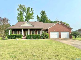 17215 Eunice Ln, Athens, AL 35613