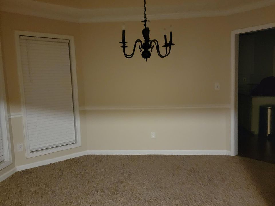 2nd image of 305 Westover Ct