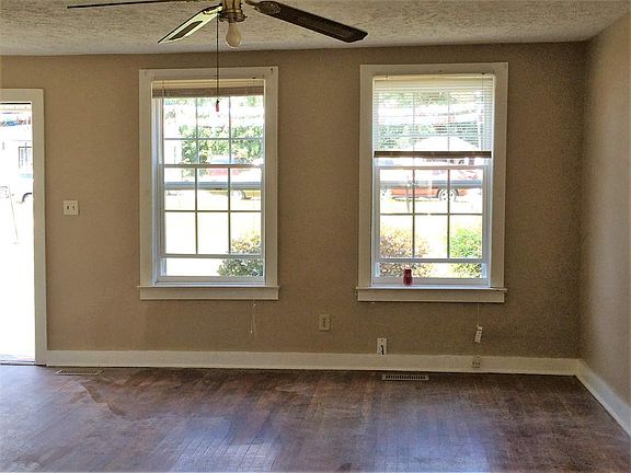 2nd image of 132 Tennessee Ave