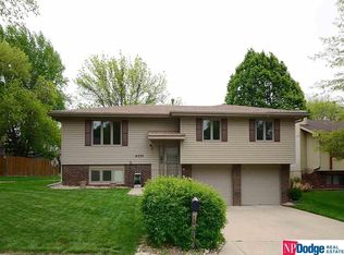 14730 Walnut Grove Cir, Omaha, NE 68137