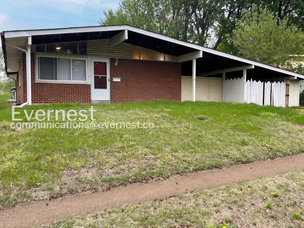 560 Jamaica Pl, Florissant, MO 63033