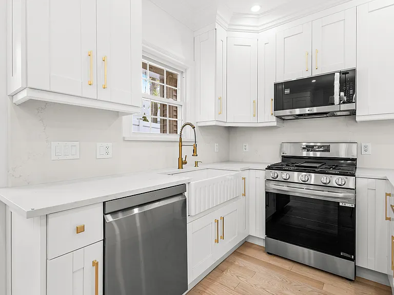 70 E Passaic St #1A — Photo 47