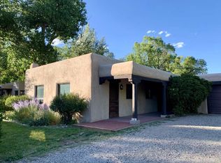 207 Beimer St, Taos, NM 87571