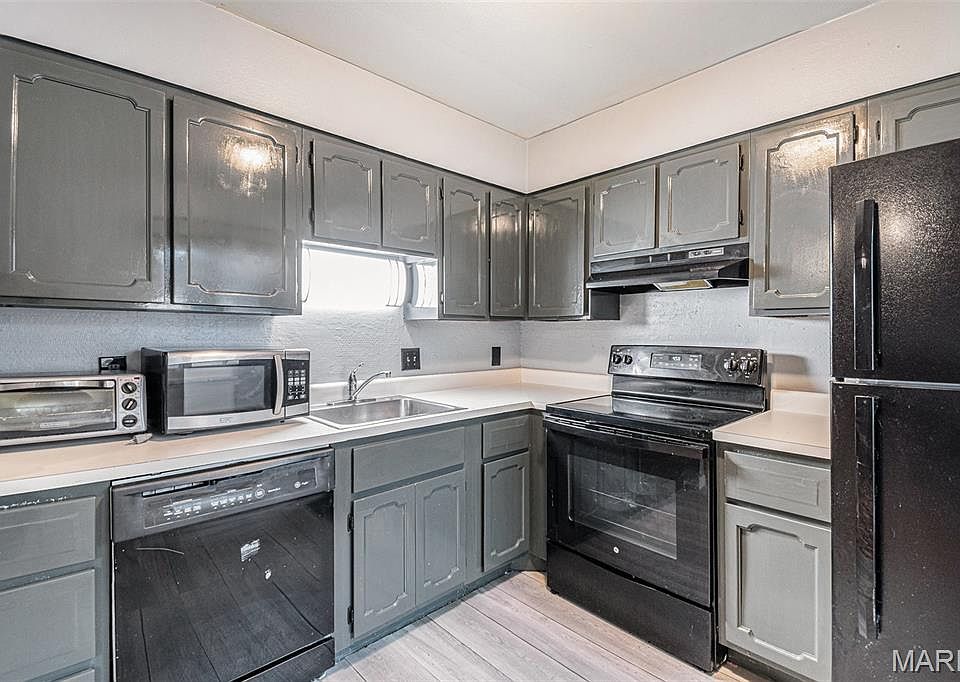 1st image of 11951 Tesson Ferry Rd APT D