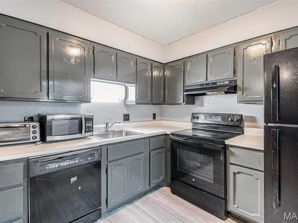 11951 Tesson Ferry Rd APT D, Saint Louis, MO 63128