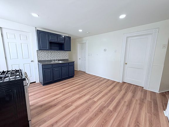 2nd image of 408 E 21st St APT 1