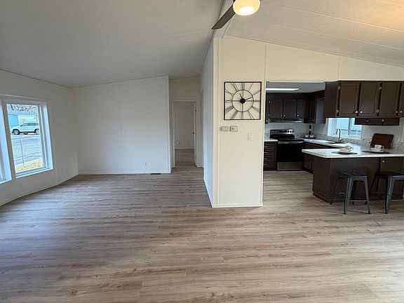 3rd image of 10134 W Mesquite Ln
