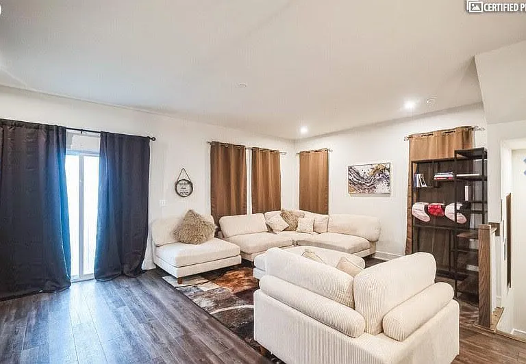 139 Choke Cherry Ct — Photo 1