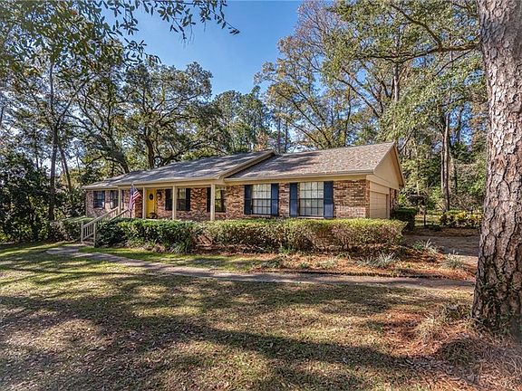 3rd image of 2636 Stonegate Dr