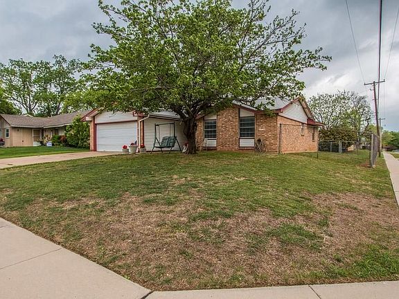 2nd image of 601 Bentwood Dr