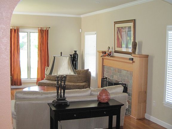 Spacious living room