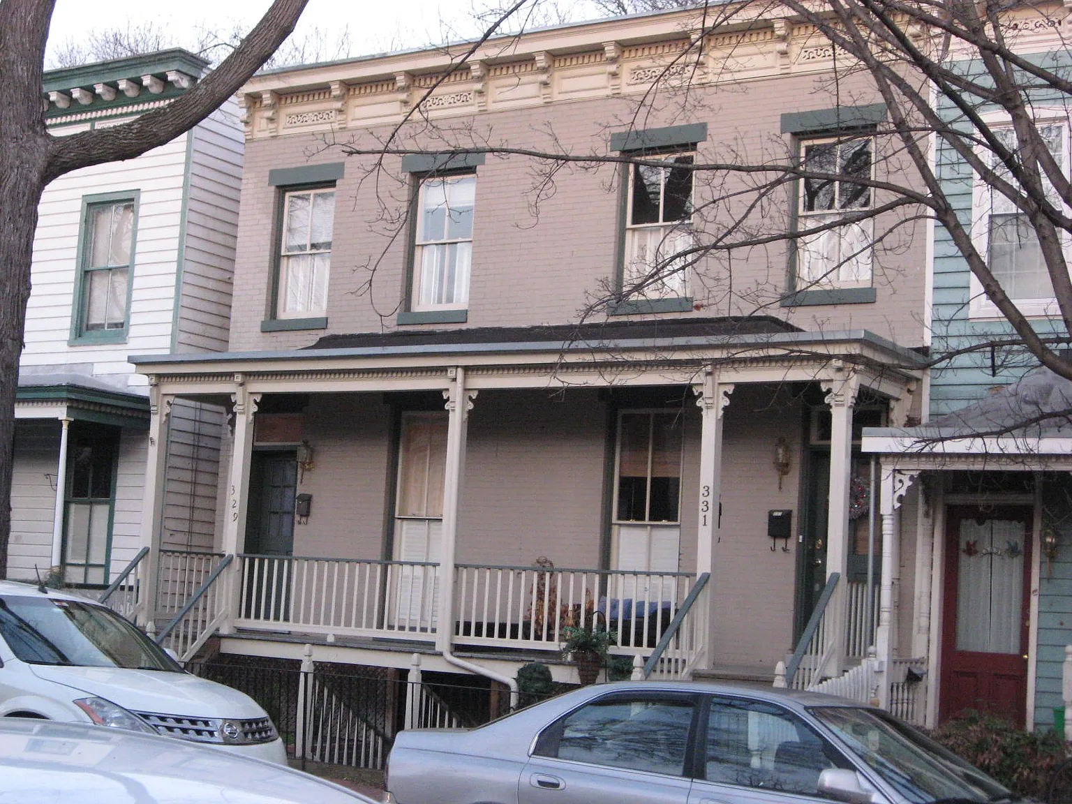 331B S Laurel St — Photo 1