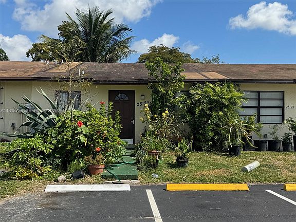 5th image of 28025 SW 142nd Ct