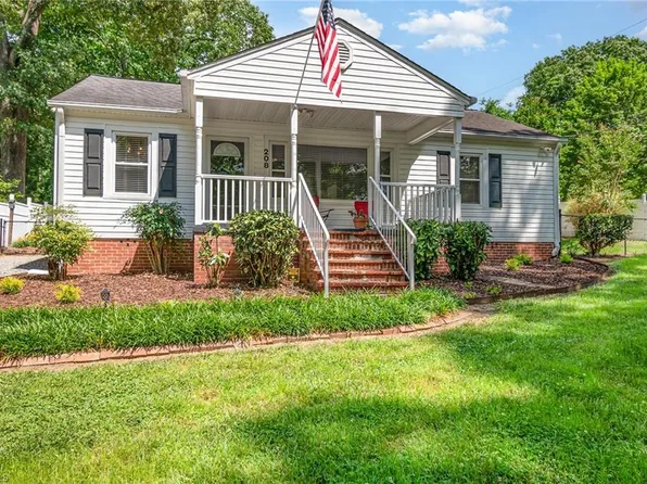 208 Rockspring Dr, Thomasville, NC 27360