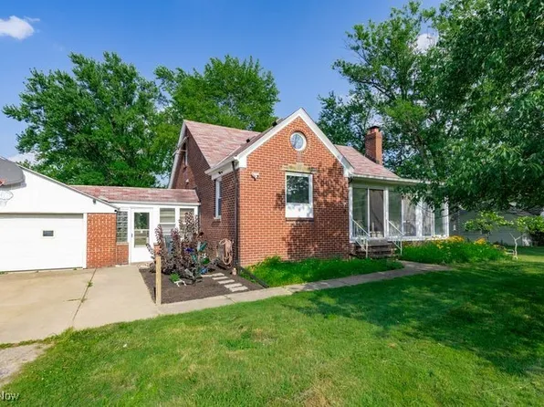 8507 Avery Rd, Broadview Heights, OH 44147