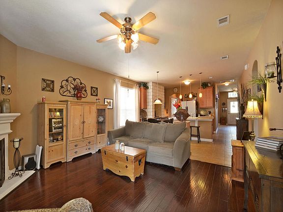 4th image of 3704 Juniper Hills St