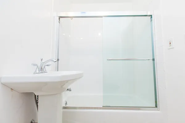 Rented by Voro NYC | media 40