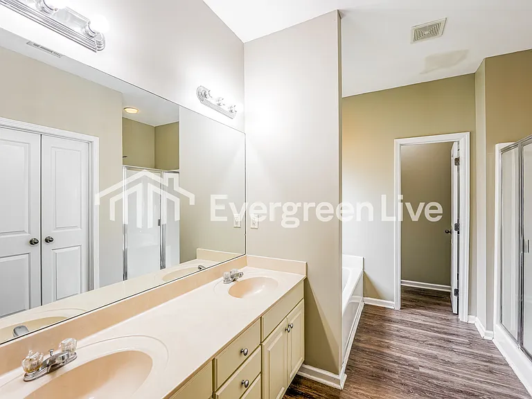 101 Merimeadows Dr — Photo 10