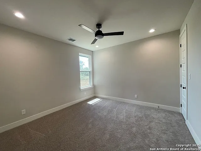 399 Bauer Ln — Photo 22